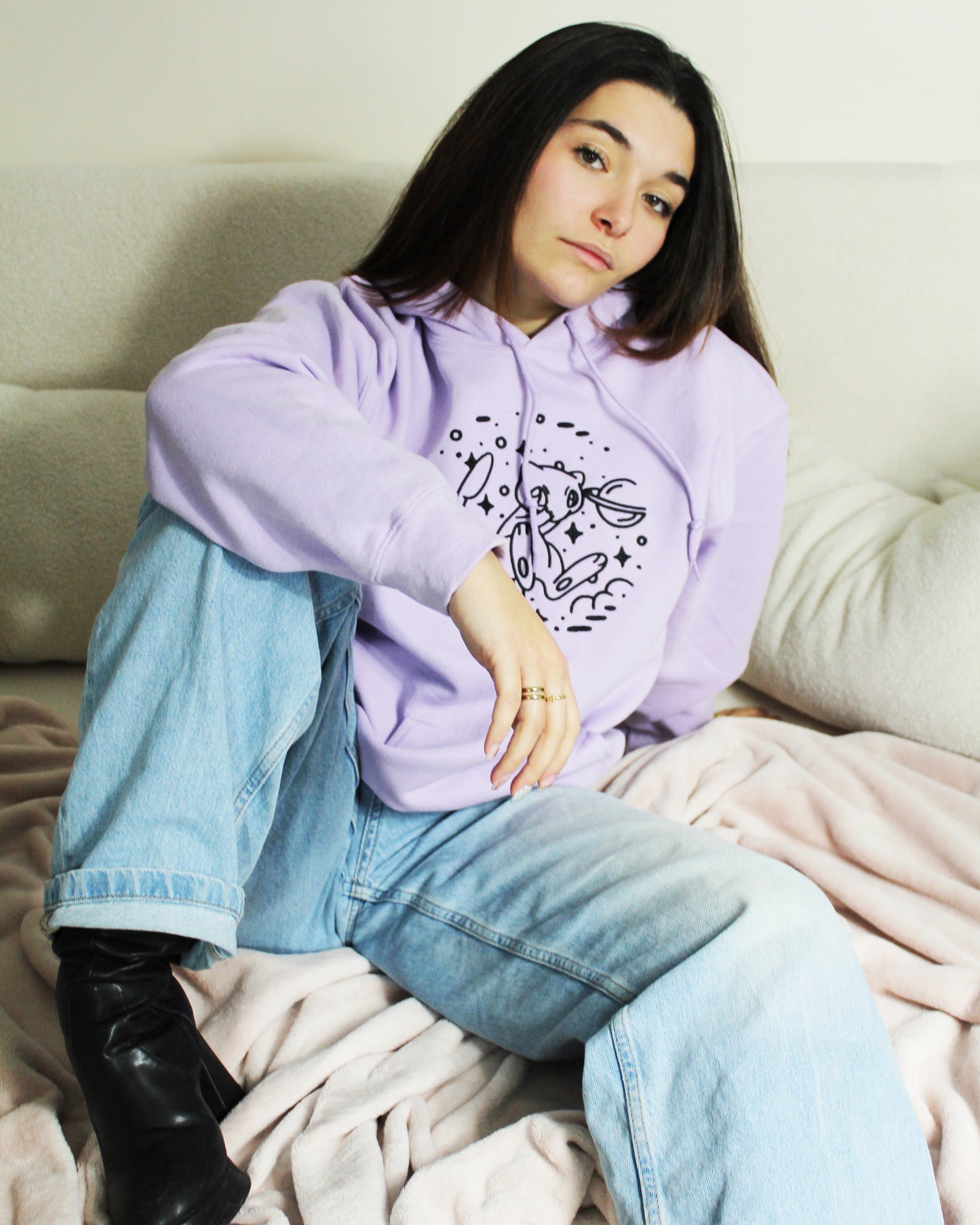 Mew | Pokémon | Sweat à capuche brodé