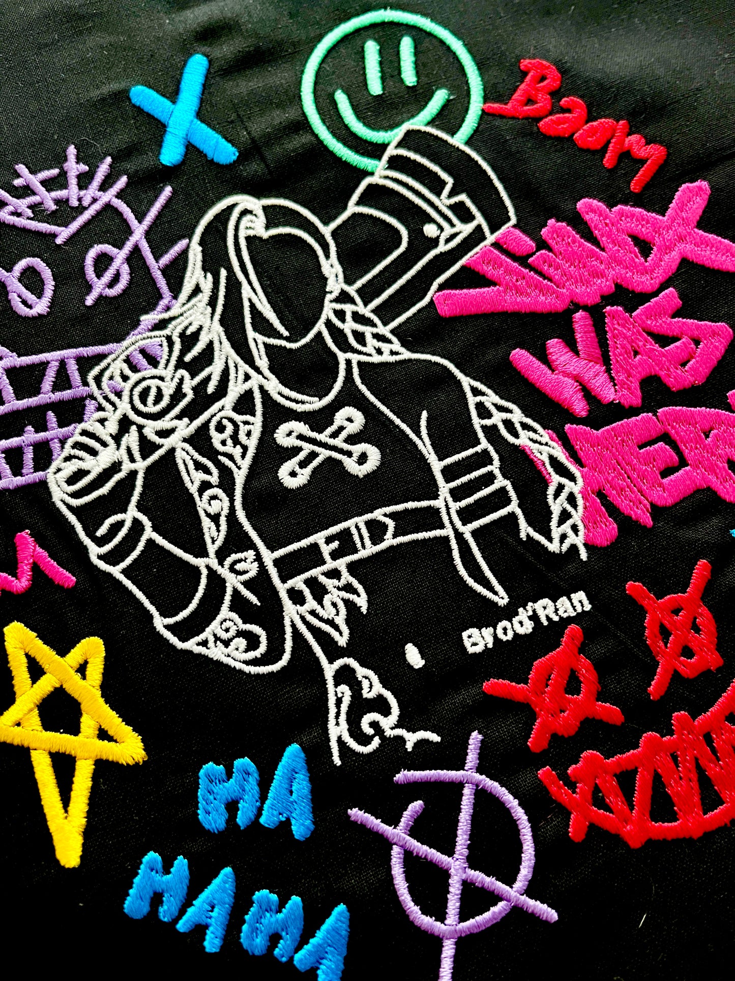 Jinx | Arcane | Sweat à capuche brodé