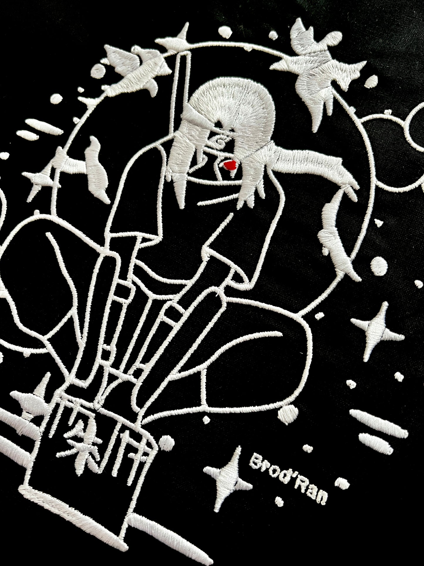 Itachi | Naruto | Sweat à capuche brodé