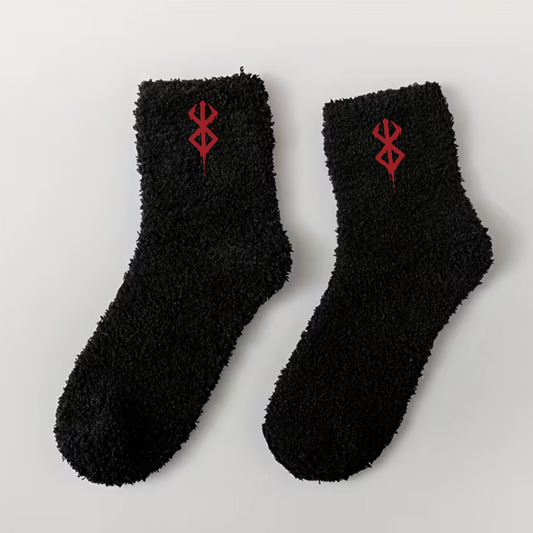 Marque | BERSERK | Chaussettes fluffy brodées
